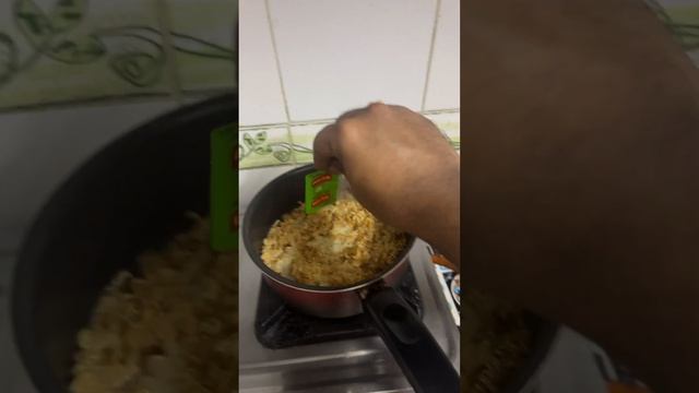 Dry noodles with Maggie chicken stock.. dry Maggie.. #waiwainoodles #drynoodles #drymaggirecipe смотреть онлайн