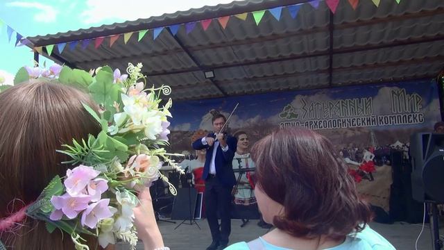 Виртуоз скрипки - Despacito, Volare - в день пионерии, хутор Пухляковский смотреть онлайн