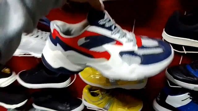 Bagong Tuklas na Ukayan Ng Sapatos, Sa Kiko North Caloocan Ang Mura Ng Mga SAPATOS DITO😲🤑 смотреть онлайн