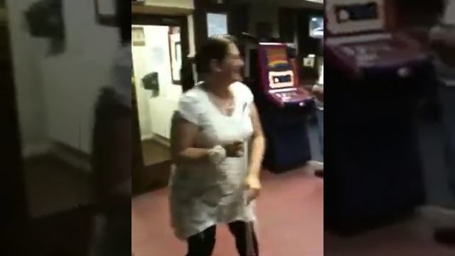 Donna drinks a yard of 'cheeky vimto' смотреть онлайн
