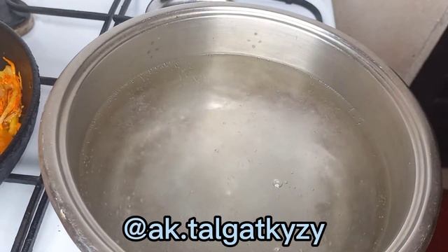 ӨТЕ ЖЫЛДАМ ДАЙЫН БОЛАТЫН ТАМАҚ.
Ужин на скорую руку. қазақша рецепт смотреть онлайн