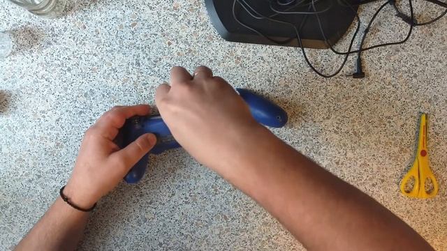 Починка контроллера DualShock4 CUH-ZCT2E смотреть онлайн
