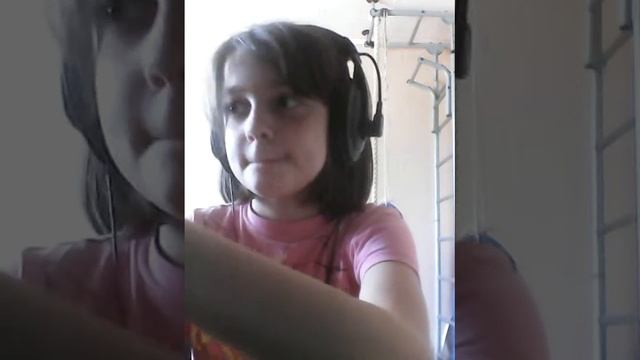Я ем целую редиску, а она острая! смотреть онлайн