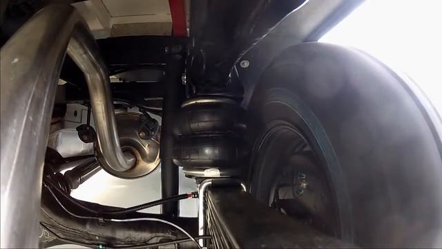 In Action: Toyota Hilux MY16 4x4 & 4x2 Hi Rider Air Suspension | RR4682 Airbag Man Leaf Helper Kit смотреть онлайн