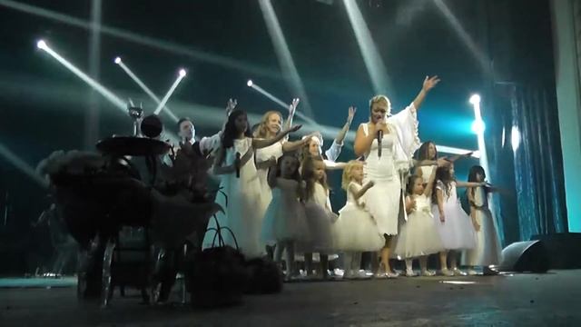 Тетяна Піскарьова - Світ врятує любов (Київ, 10.09.2017, аматорське відео) смотреть онлайн