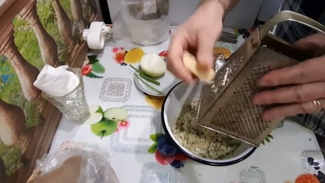 Папа кашеварит. Аппетитные гренки с луком смотреть онлайн