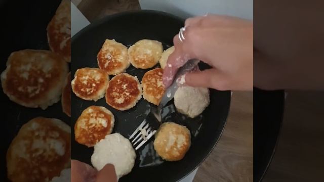 Секрет самых вкусных в мире творожников #рецепты #творожники #мамаготовит смотреть онлайн