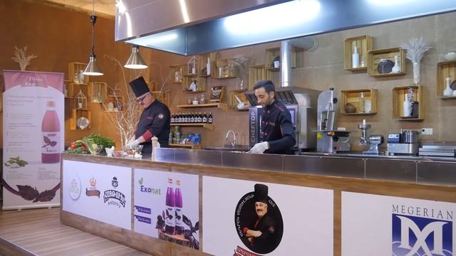 Հավի կրծքամիս ընկույզի սոուսով - Արարատյան խոհանոց смотреть онлайн