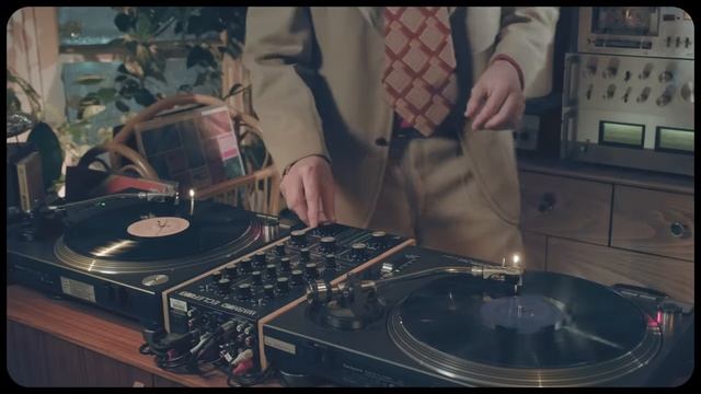 Новогодний советский и социалистический грув - L’atelier de Musique Ep006 смотреть онлайн