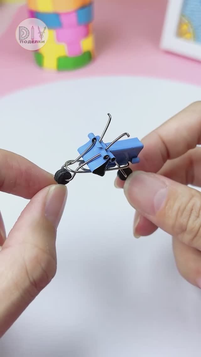 Мотоцикл из скрепки и зажимов для бумаг смотреть онлайн