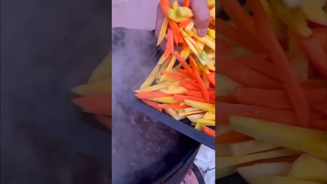 Всеми любимый и известный, Чайханский плов 🤌🤌🤌 смотреть онлайн