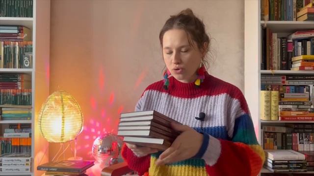 ВСТРЕЧА С КНИГАМИ СПУСТЯ 5 ЛЕТ | тур по книжным полкам | все мои полки обзор смотреть онлайн