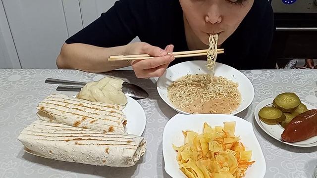 Mukbang Doner ASMR Ramyeon смотреть онлайн