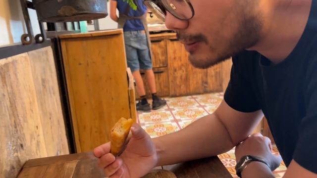 EXPLORE FRENCH FOOD WITH US! Switzerland and France Travel Vlog - Vevey, Montreux & Lyon смотреть онлайн