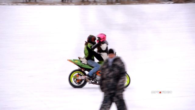 Hot extreme winter bikers show смотреть онлайн