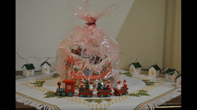 Пряничные сани и домик с подсветкой лучший новогодний подарокGingerbread sleigh and illuminatedhous смотреть онлайн