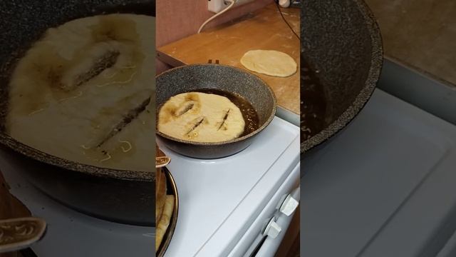 лепешки из дрожжевого теста смотреть онлайн