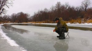 Рыбалка в январе на речке!