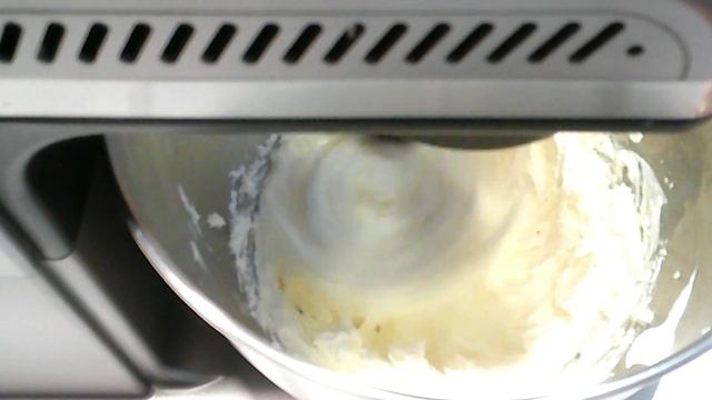 Weihnachtstorte/Mascarponefüllung/Italienische Buttercreme/Weihnachtsbäckerei/Torten/Christmas Cake смотреть онлайн