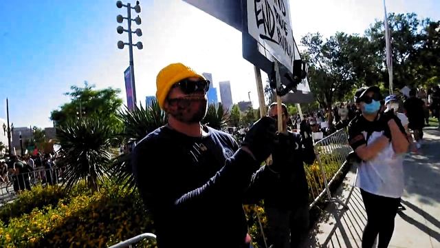 Tempo CEO Reynad on the Ground Floor at the LA Protests смотреть онлайн