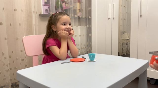 Султана пришла в необычное кафе! смотреть онлайн