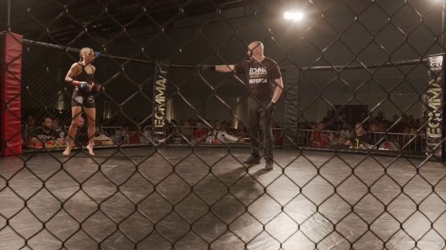 Monique Edwards Vs Angela Doyle смотреть онлайн