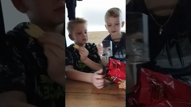 какие чипсы лучшие LAVA LAVA и или EASY PEASY（Влада а4) и ( Ивлеевой) смотреть онлайн