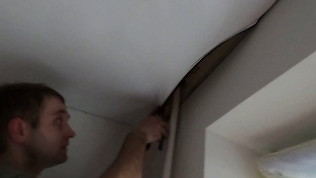 Как быстро сделать внутренний обход трубы на натяжном потолке смотреть онлайн