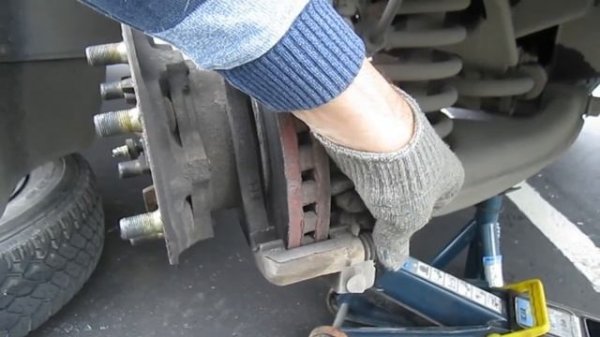 Замена передних колодок на газели Некст
