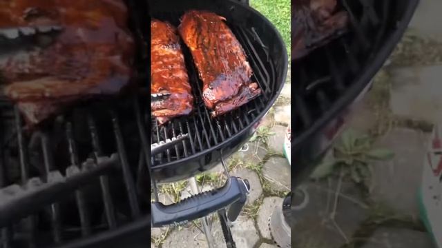 Свиные ребра на гриле | grilled pork ribs #shorts #porkribs #masterenns смотреть онлайн