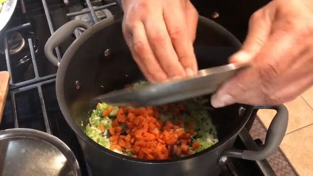 How To Make A Healthy & Delicious Spaghetti Squash Soup