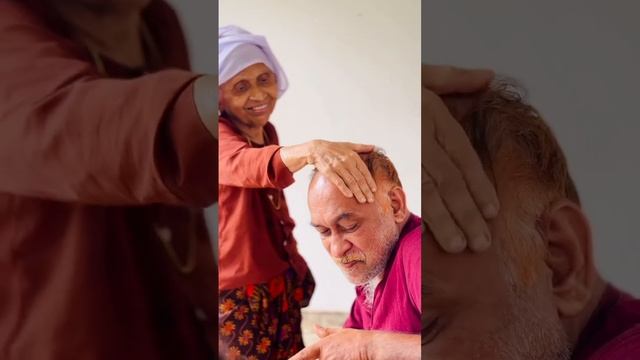 മക്കൾഎത്യ വലുത് ആയാലു ഉമ്മമാർക്ക് മക്കൾഎന്നും ചെറുതാണ്. .#matherlove #umma #family #shortsfeed #for