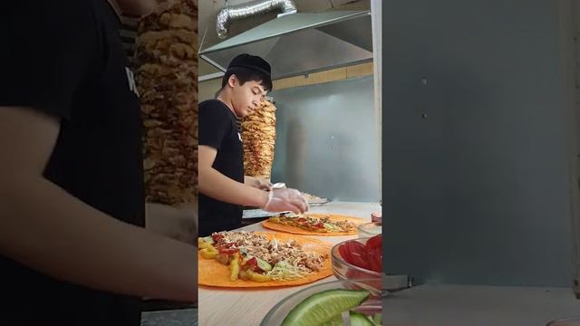 город Пенза работаем! шаурма прям от души🤤🤤🔥. лучшая шаурма в Пензе!. смотреть онлайн