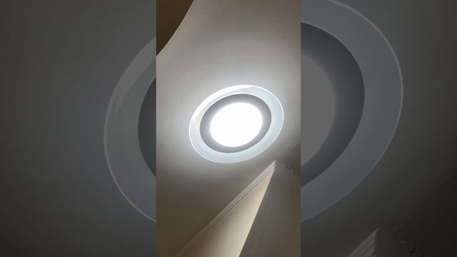 Когда на 20 минут отвлекся от новогодних праздников на замену люстры⚡️ #электрика #diy #люстра смотреть онлайн