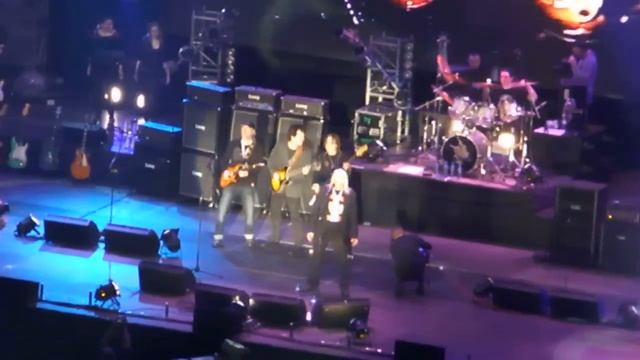 Riblja Corba & Bajaga-Kad hodas LIVE Arena 2013 смотреть онлайн