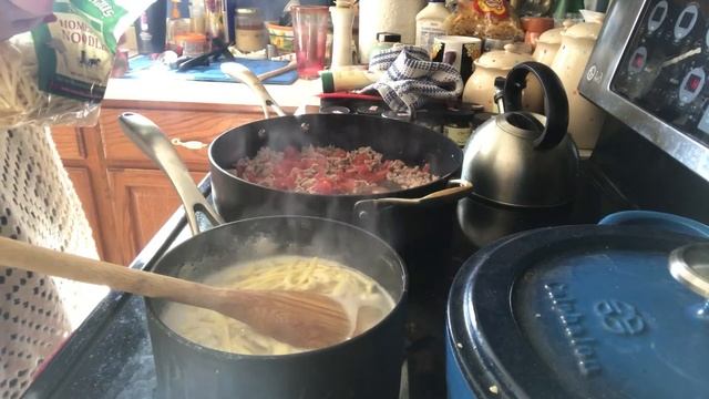 Sour Cream Noodle Bake - Foodie Friday смотреть онлайн