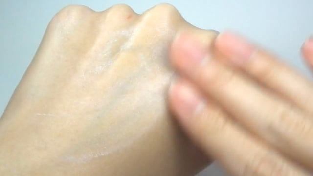Garnier : Skin Natural UV Protect SPF50/PA+++ (Natural) смотреть онлайн