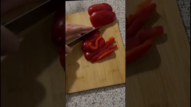 Удон с курицей #удон #удонскурицей #курица #вкуснаяеда #вкусно #еда #люблюеду #вкусныйрецепт смотреть онлайн