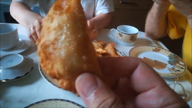 Маленькие чебуреки Little pasties смотреть онлайн