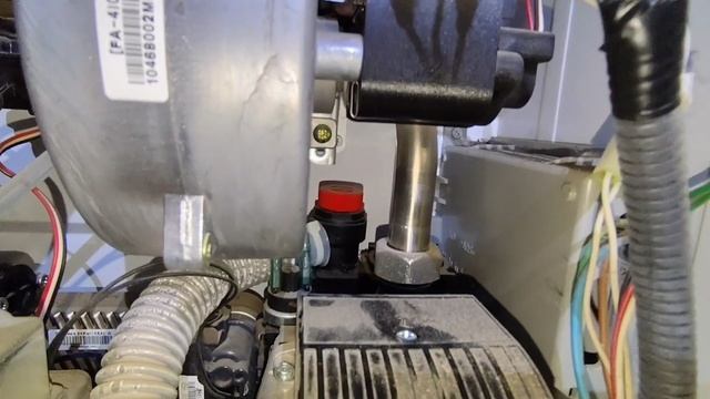 Настенный Газовый Котёл NAVIEN DELUXE S 24 смотреть онлайн