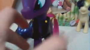 Распаковка игрушки пони Бури.