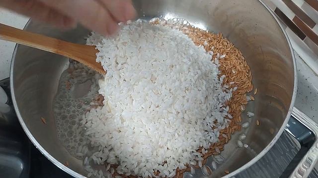 Tüm Püf Noktalarıyla Tane Tane Pirinç Pilavı Nasıl Yapılır?❓ Nefis Şehriyeli Pilav Yapımı💯 смотреть онлайн