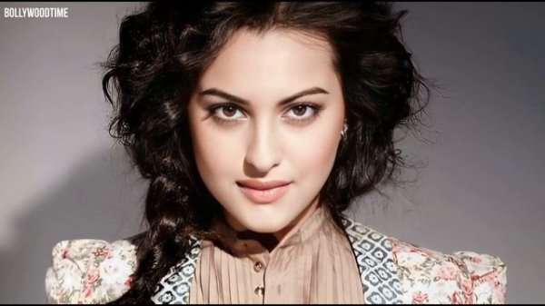 «Папина дочка» Сонакши Синха. Биография красавицы