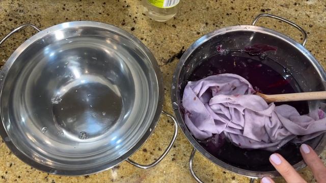 Вишивка хрестом. Фарбування тканини пелюстками півоній смотреть онлайн