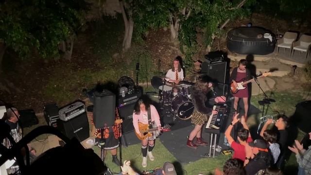 Liquid Indigo- Dylan shout out смотреть онлайн