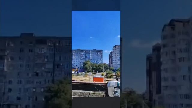 Лаки смотрит в окошко 🌞 смотреть онлайн