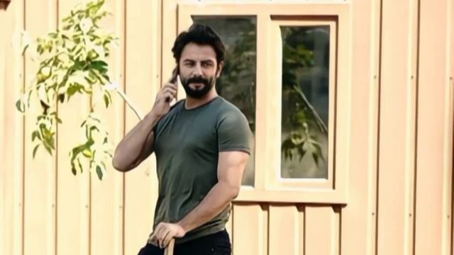 Gökberk Demirci Sings a Heartbreaking Song for Özge Yağız After Their Breakup! смотреть онлайн