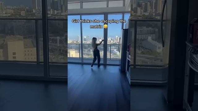 Girl thinks she’s escaping the matrix смотреть онлайн