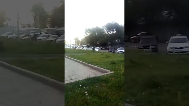 Небоскрёбы, Небоскрёбы, а я маленький такой!!! смотреть онлайн