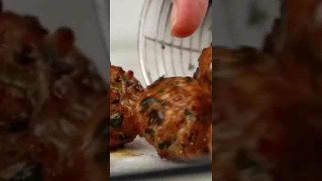 Thailand's spicy laab meatballs. #shortsfeed #shortsvideo #viral #cooking #meatballs смотреть онлайн